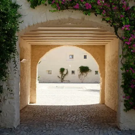 Flattered To Be In Algarve Lägenhet