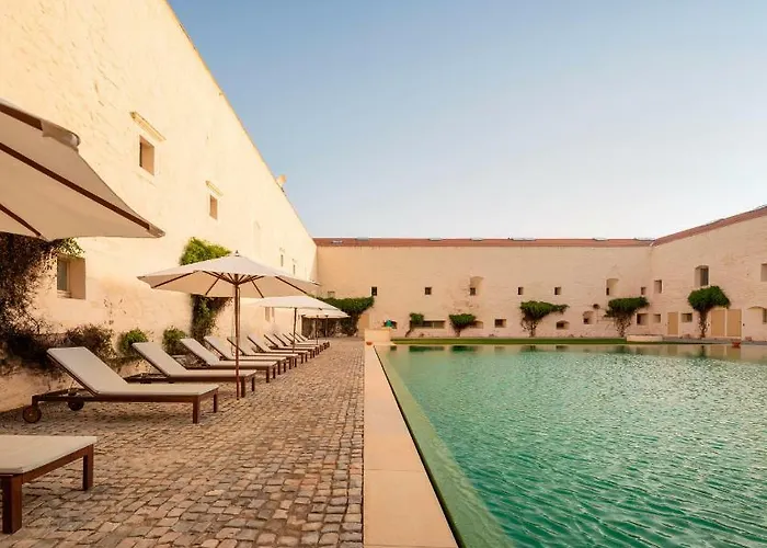 Flattered To Be In Algarve * 타비라