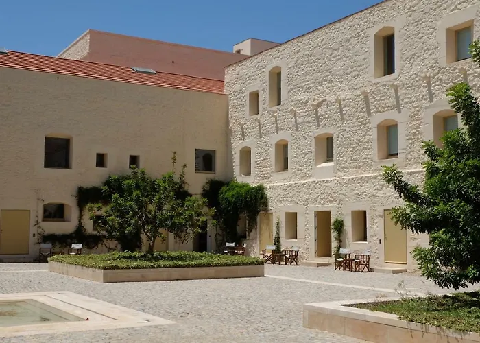 Flattered To Be In Algarve Daire